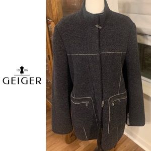 Classic 100% Austrian wool gray car coat size size 8